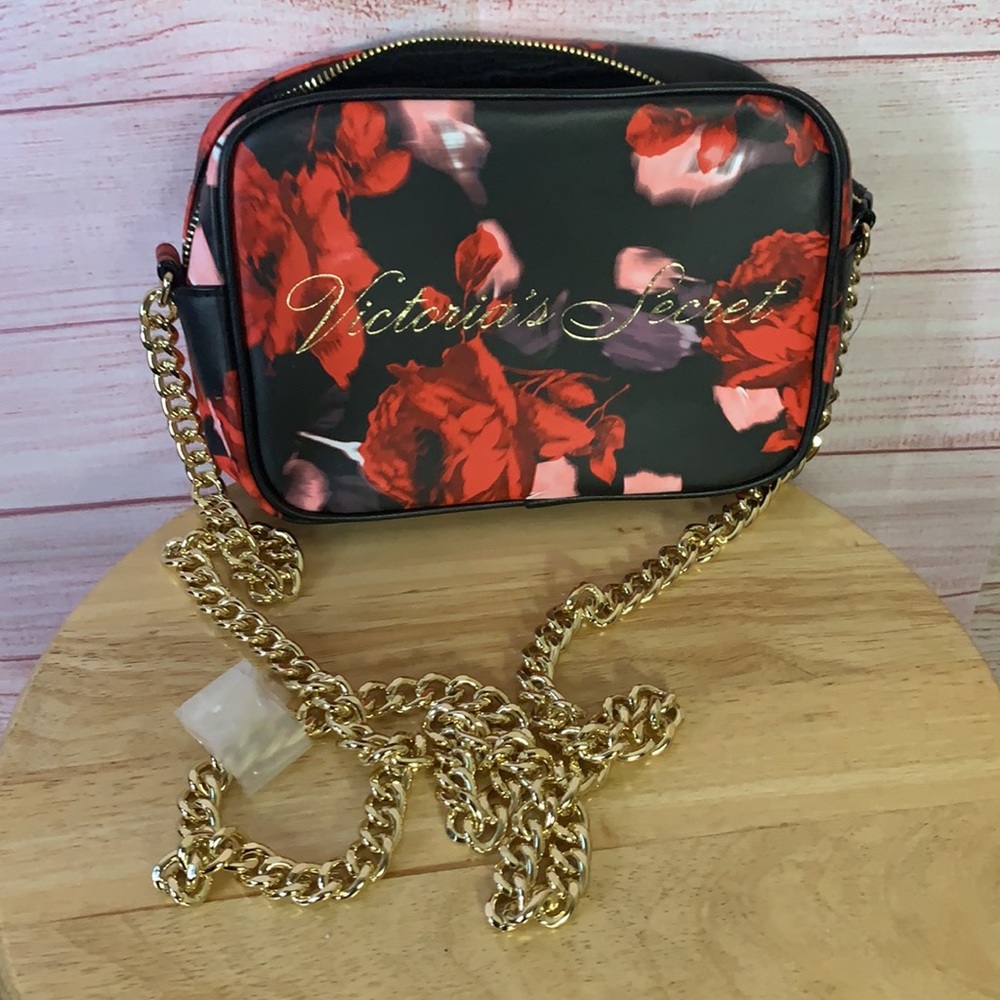 Victoria’s Secret NWT Floral Purse‎
